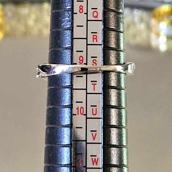 Elegant Silver Moonstone Ring - Picture 8 of 8